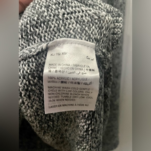 NWT XL Style & Co. Black White V Neck Ribbed Trim Boho Retreat Sweater - Picture 4 of 9